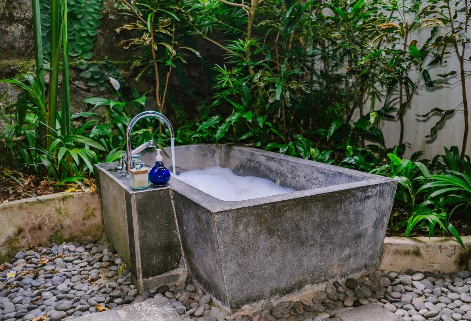 Amora Ubud Boutique Villas Екстер'єр фото